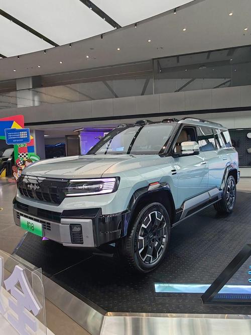 成都87比亚迪方程豹硬派越野的爆款，英菲尼迪35周年与你共成长